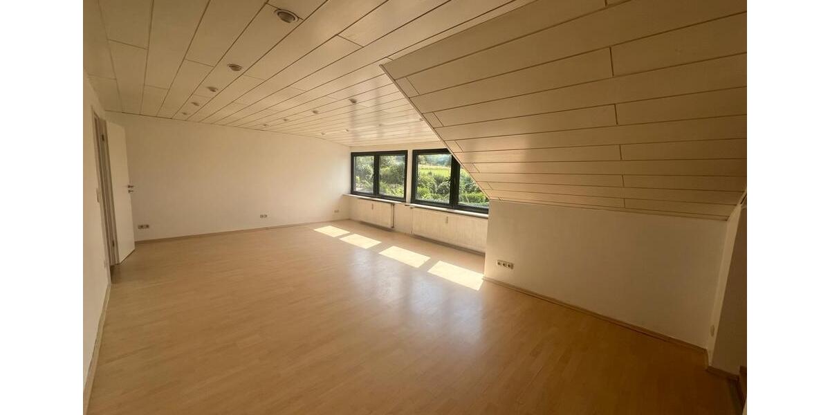 Dachgeschoßwohnung Heiligenhaus - 3 Zimmer, 106 m&sup2;, 900&euro; | Angebot:25867897