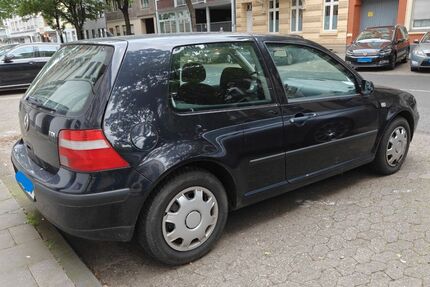 VW Golf 245.000 km 1.500 &euro; Düsseldorf 40215