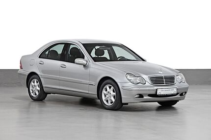 Mercedes-Benz C 180 181.634 km 4.500 &euro; Düsseldorf 40597