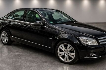 Mercedes-Benz C 180 70.000 km 9.950 &euro; Köln 50674