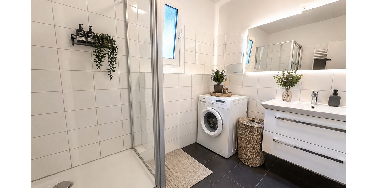 Etagenwohnung Düsseldorf Düsseltal - 2 Zimmer, 68 m&sup2;, 299.000&euro; | Angebot:26204878