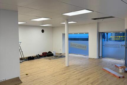 Gewerbeobjekt Monheim am Rhein - 1.700&euro; | Angebot:26126774