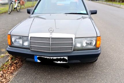 Mercedes-Benz 190 184.700 km 5.500 &euro; Neuss 41464