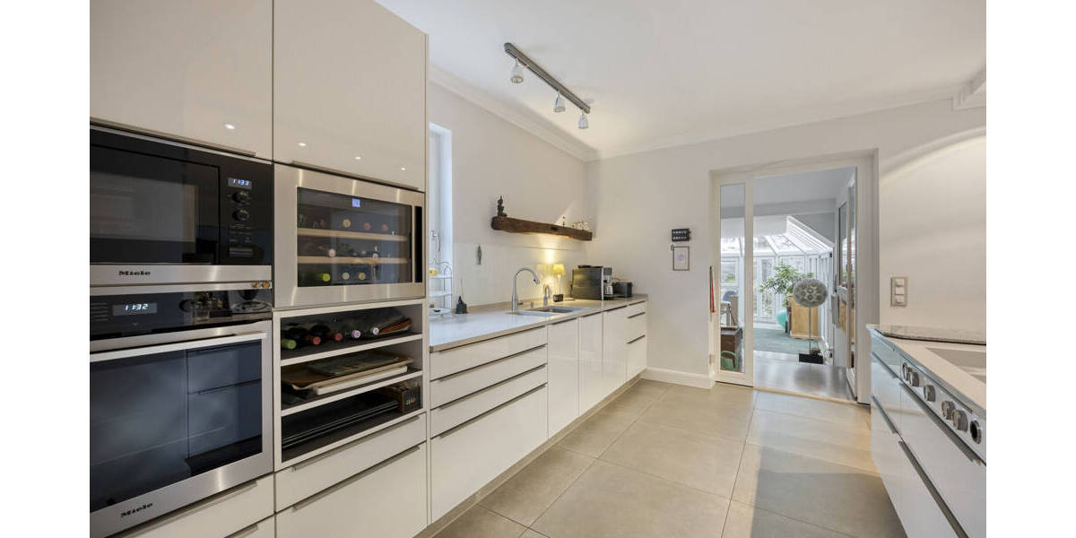 Stilvolles Wohnen mit guter Verkehrsanbindung - Mehrfamilienhaus, Wohnhaus Wuppertal Barmen | Angebot:24140375