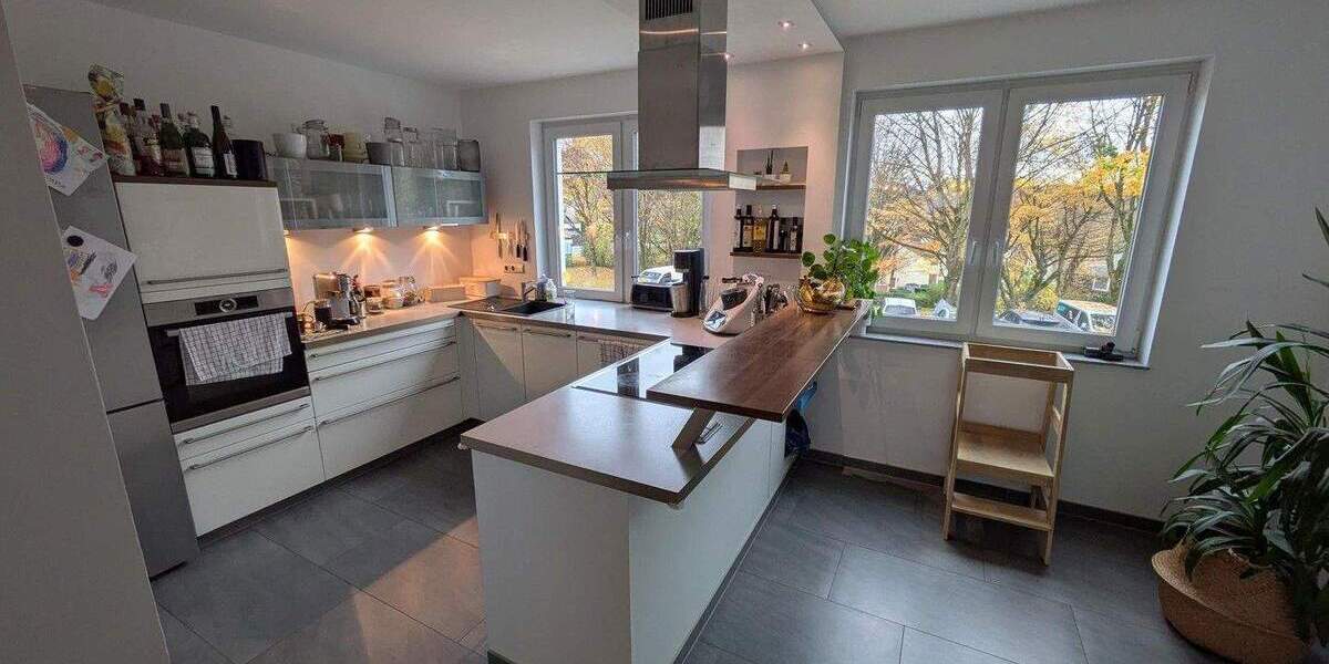 Reihenmittelhaus Leverkusen Lützenkirchen - 6 Zimmer, 174 m&sup2;, 555.000&euro; | Angebot:25798466