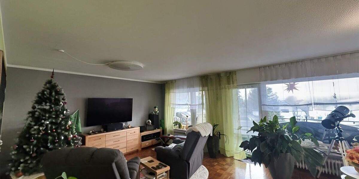 Etagenwohnung Wermelskirchen - 3 Zimmer, 95 m&sup2;, 245.000&euro; | Angebot:25744256