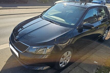 Skoda Fabia 57.500 km 7.999 &euro; Köln 51143