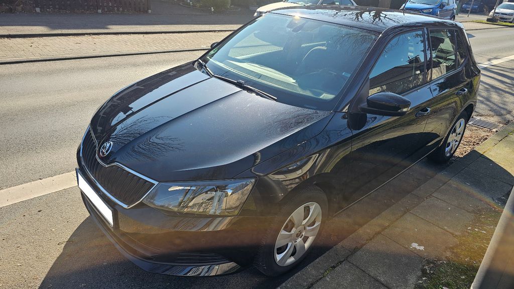 Skoda Fabia 57.500 km 7.999 &euro; Köln 51143