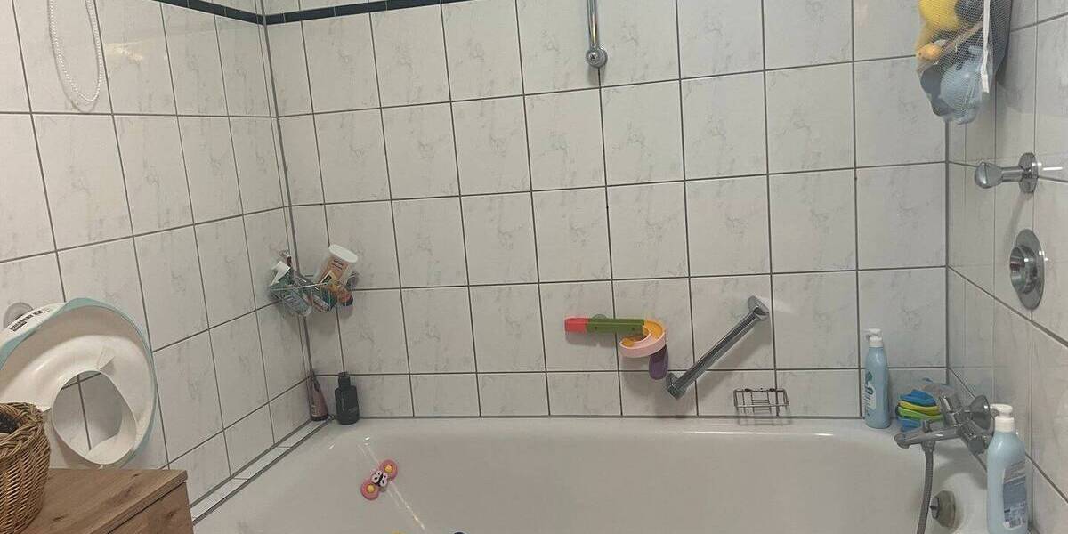 Etagenwohnung Neuss Grimlinghausen - 3 Zimmer, 77 m&sup2;, 890&euro; | Angebot:26834251