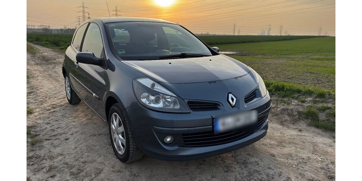Renault Clio 176.500 km 1.790 &euro; Köln 50825