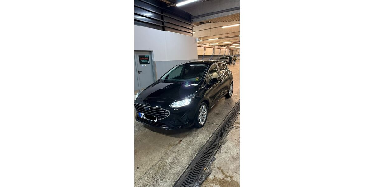 Ford Fiesta 38.300 km 21.000 &euro; Köln 51147