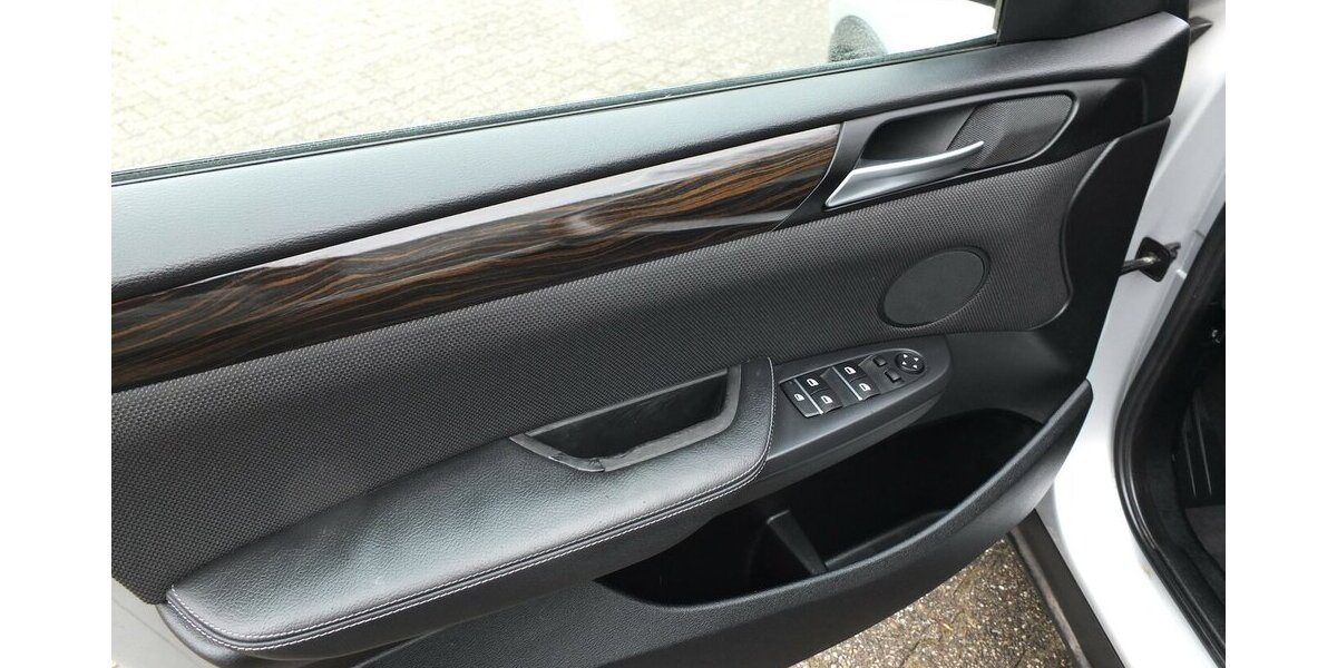 BMW X3 xDrive 20 d XENON NAVI TEILLEDER PDC STEPTRONIC 174.544 km 13.450 &euro; Köln 50858