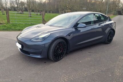 Tesla Model 3 66.000 km 28.000 &euro; Neuss 41472