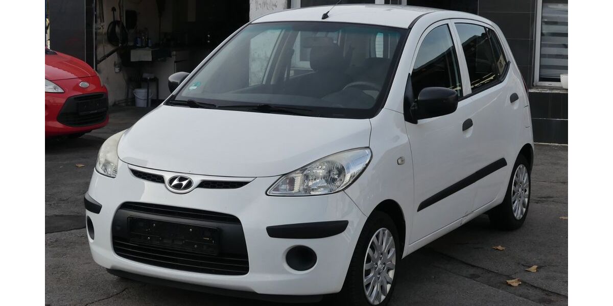 Hyundai i10 99.869 km 2.599 &euro; Leverkusen 51379
