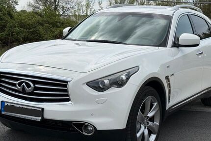 INFINITI QX70 228.000 km 13.900 &euro; Hilden 40724