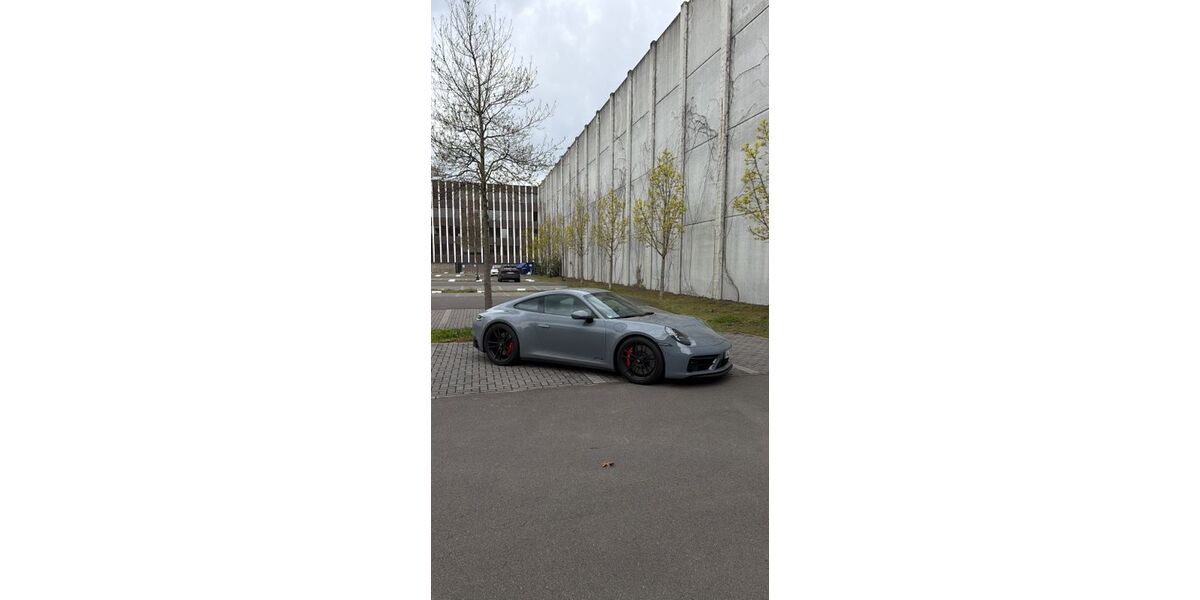 Porsche 992 3.400 km 157.990 &euro; Köln 50933