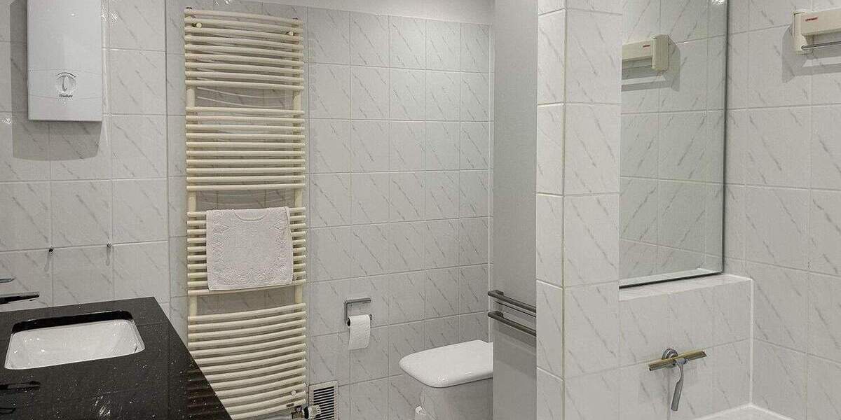Etagenwohnung Düsseldorf Düsseltal - 3 Zimmer, 121 m&sup2;, 1.770&euro; | Angebot:25687711