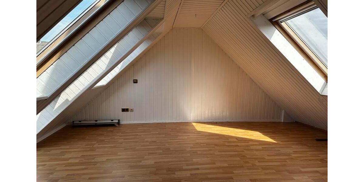 Dachgeschoßwohnung Wuppertal Dornap - 2.5 Zimmer, 60 m&sup2;, 700&euro; | Angebot:25831664