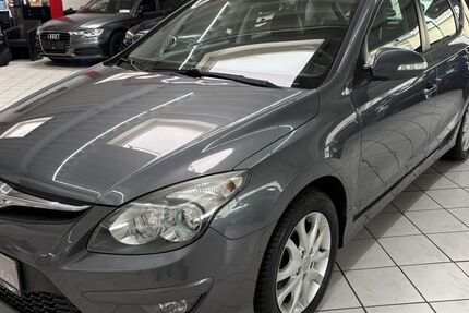 Hyundai i30 187.000 km 3.750 &euro; Leverkusen 51371