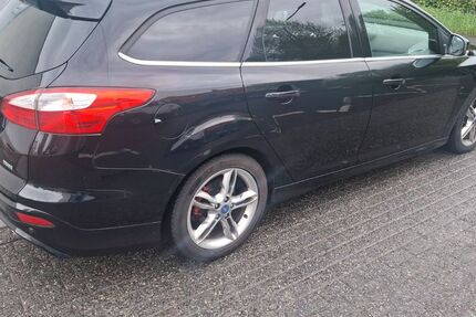 Ford Focus 139.600 km 6.490 &euro; wuppertal 42277