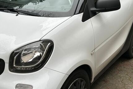 Smart ForTwo 123.000 km 6.199 &euro; Köln 51105