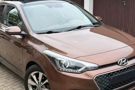 Hyundai i20 128.000 km 7.940 &euro; Düsseldorf 40468