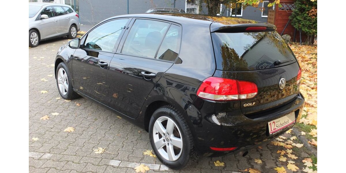 VW Golf 1.6TDi TEAM KLIMAAUTOMATIK 5-türig 159.855 km 6.904 &euro; Köln 50858
