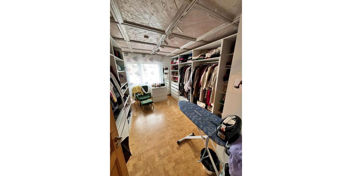 Einfamilienhaus Remscheid Lüttringhausen - 4 Zimmer, 140 m&sup2;, 439.000&euro; | Angebot:25932250