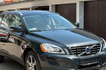 Volvo XC60 220.000 km 8.940 &euro; Düsseldorf 40468