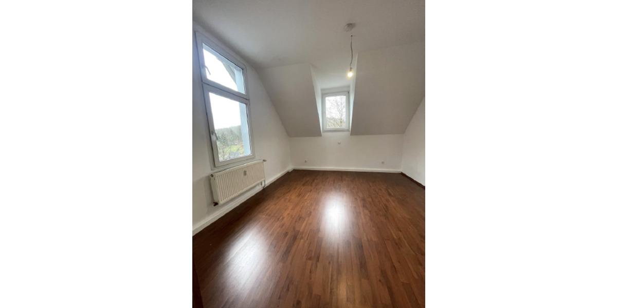 Etagenwohnung Remscheid Lüttringhausen - 4 Zimmer, 87 m&sup2;, 550&euro; | Angebot:25125551