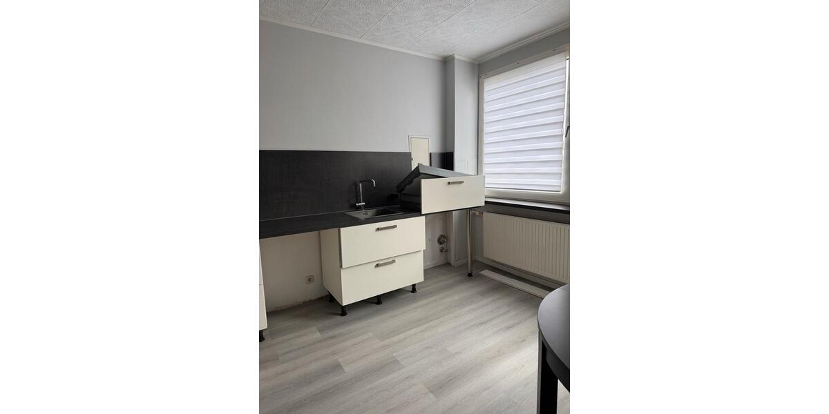 Etagenwohnung Wuppertal Gemarkung Vohwinkel - 3 Zimmer, 120 m&sup2;, 900&euro; | Angebot:25751635