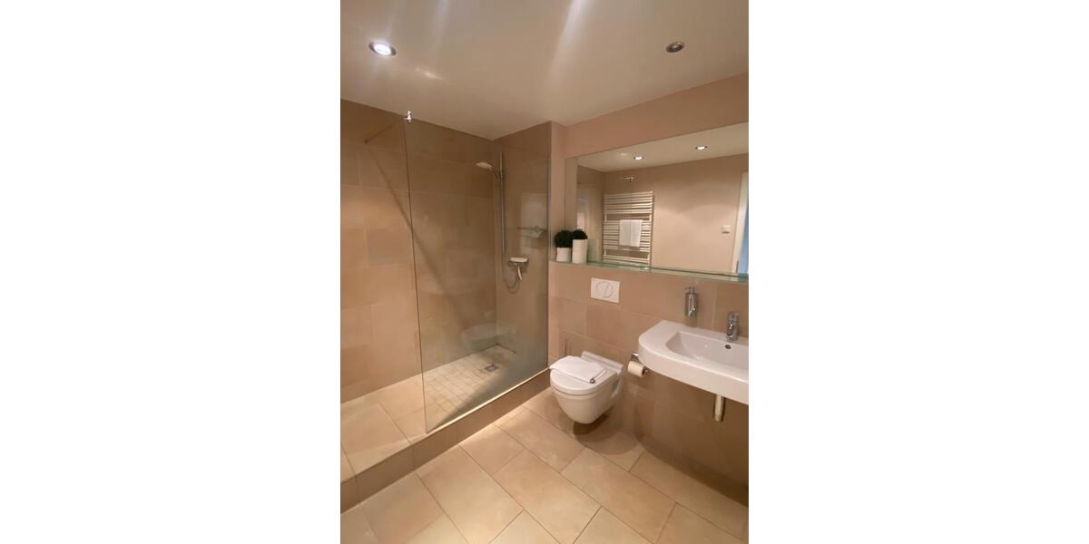 Erdgeschoßwohnung Düsseldorf Pempelfort - 1 Zimmer, 27 m&sup2;, 900&euro; | Angebot:25967637