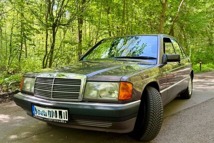 Mercedes-Benz 190 149.000 km 4.980 &euro; Köln 50937