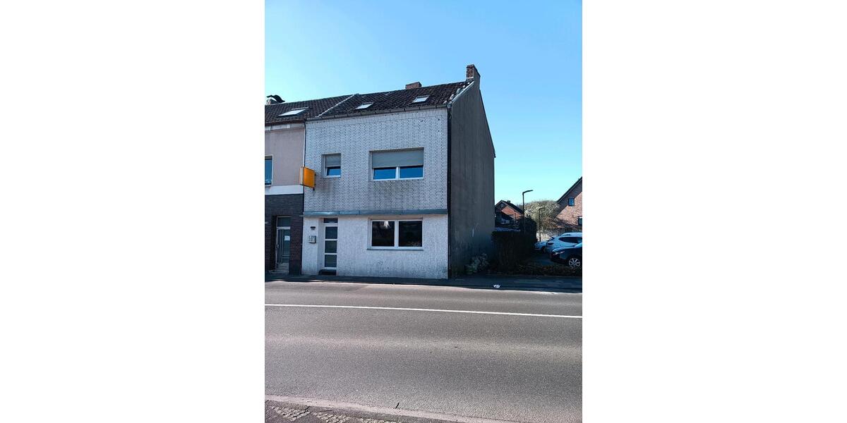 Etagenwohnung Frechen - 7 Zimmer, 150 m&sup2;, 1.800&euro; | Angebot:25289576