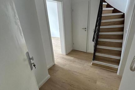 Wohnung Wuppertal Arrenberg - 3 Zimmer, 95 m&sup2;, 1.000&euro; | Angebot:25216814