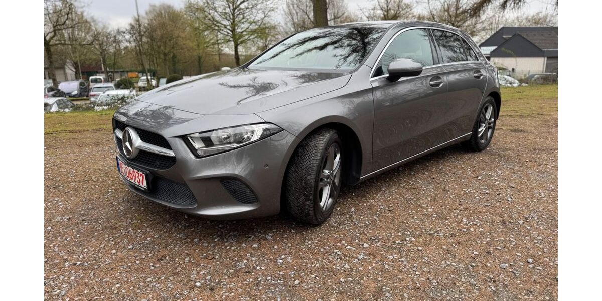 Mercedes-Benz A 200 104.850 km 17.500 &euro; Mettmann 40822