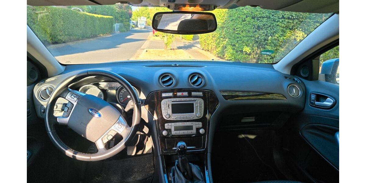 Ford Mondeo 152.800 km 3.500 &euro; Neuss 41470