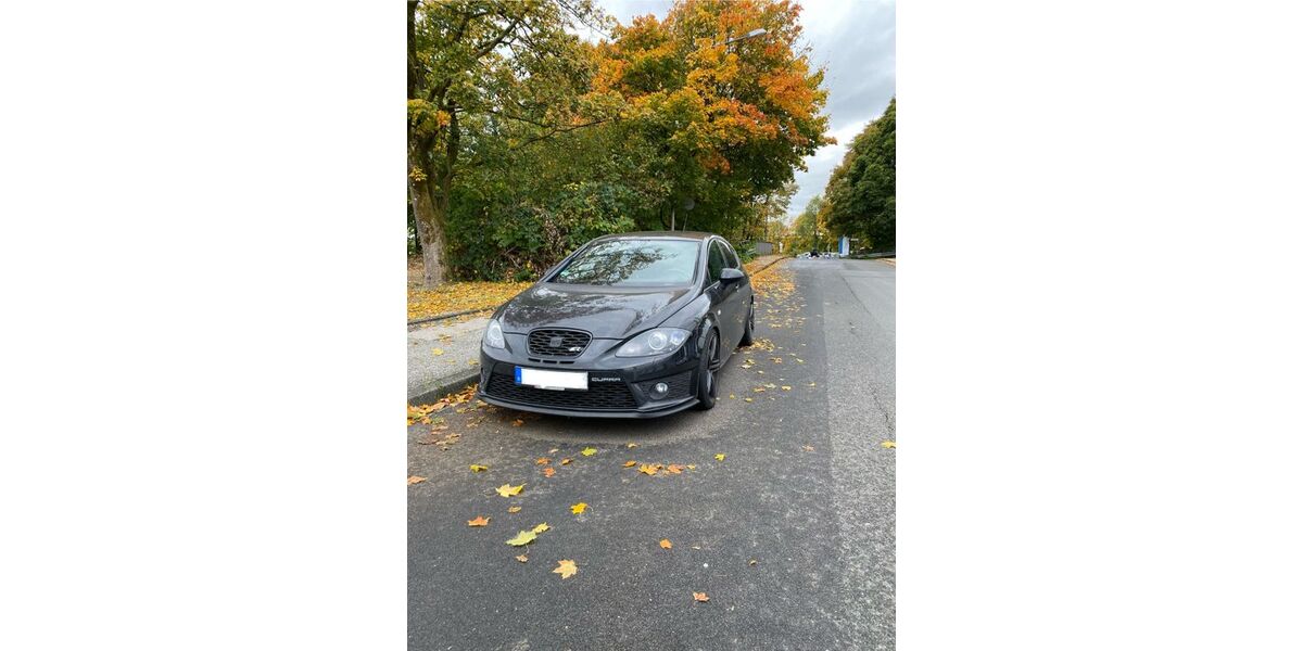 Seat Leon 210.000 km 5.800 &euro; Remscheid 42857