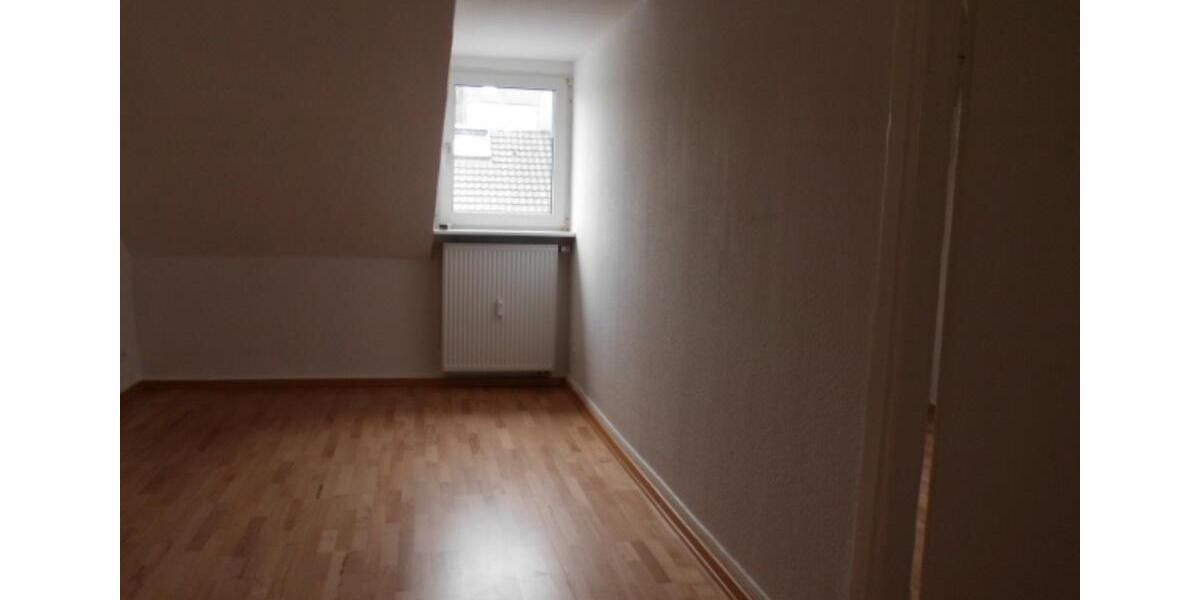 Dachgeschoßwohnung Wuppertal Brill - 4 Zimmer, 125 m&sup2;, 940&euro; | Angebot:25126965