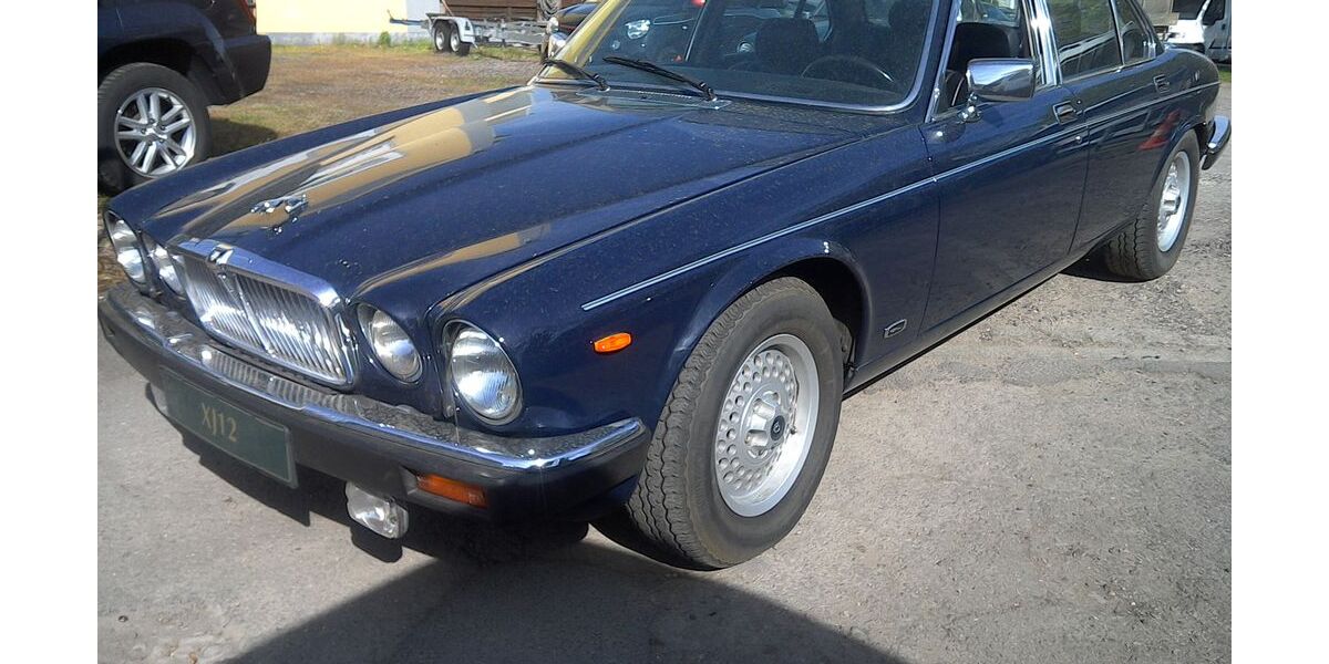 Jaguar XJ12 235.000 km 7.900 &euro; Mülheim-Speldorf 45478