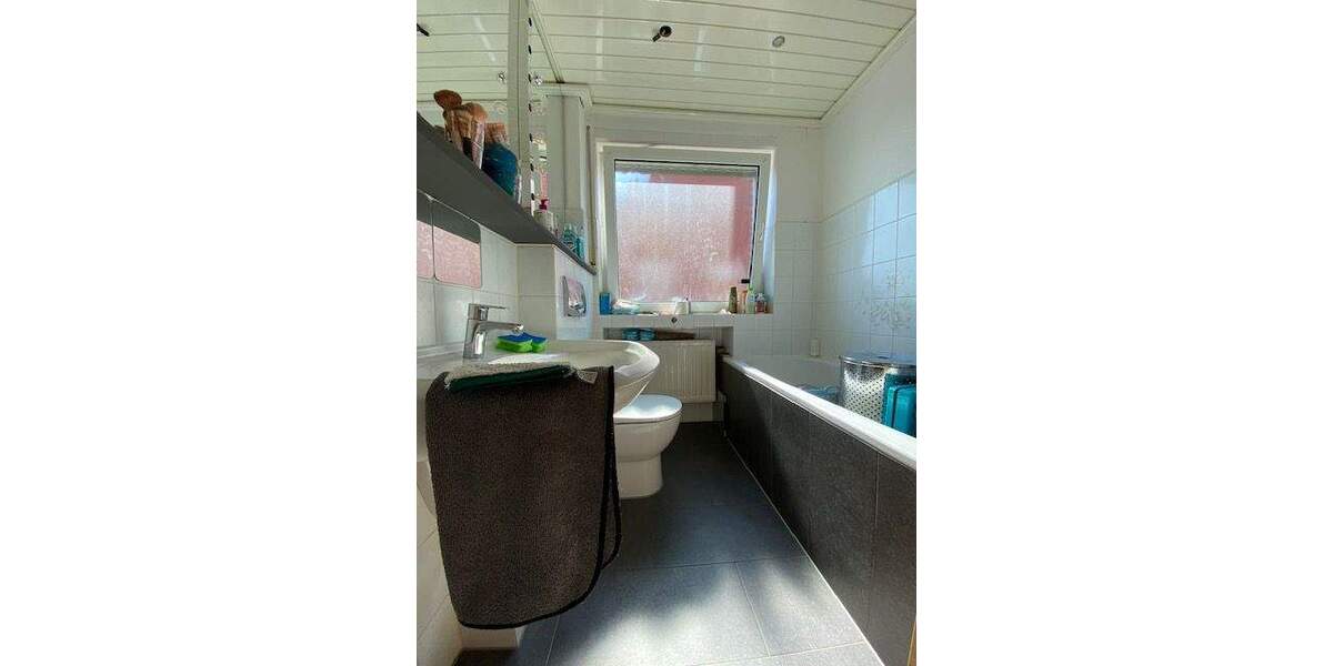 Etagenwohnung Grevenbroich Wevelinghoven - 3 Zimmer, 82 m&sup2;, 249.000&euro; | Angebot:25799442