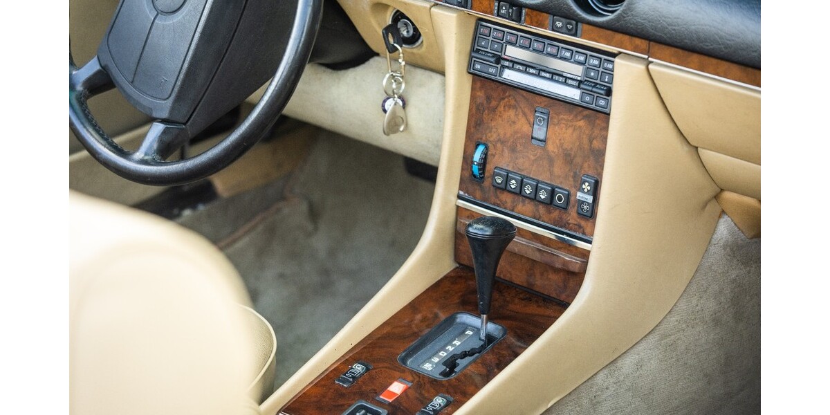 Mercedes-Benz SL 560 116.000 km 42.000 &euro; Köln 50667