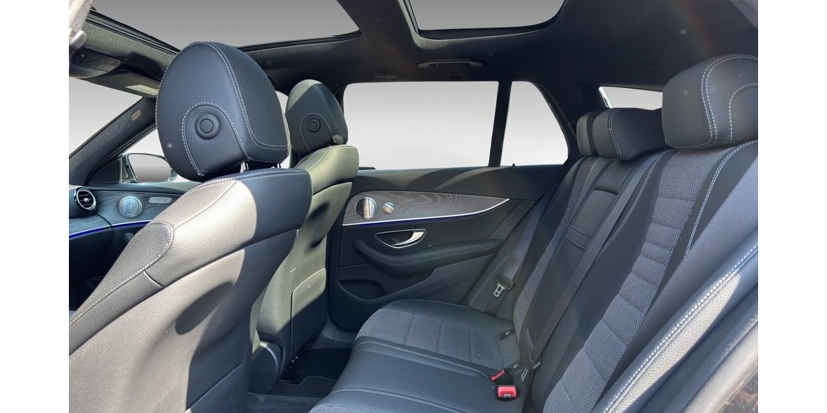 Mercedes-Benz E 300 de AMG MBUX Burm Pano 360° AHK MB100 65.161 km 31.900 &euro; Wuppertal 42327