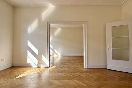 Wohnung Düsseldorf - 2.5 Zimmer, 105 m&sup2;, 1.500&euro; | Angebot:26085894