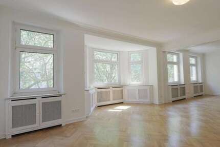 Wohnung Düsseldorf Stadtbezirk 2 - 6 Zimmer, 196 m&sup2;, 3.150&euro; | Angebot:26808017