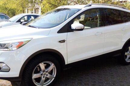 Ford Kuga 182.000 km 10.900 &euro; Köln 51109
