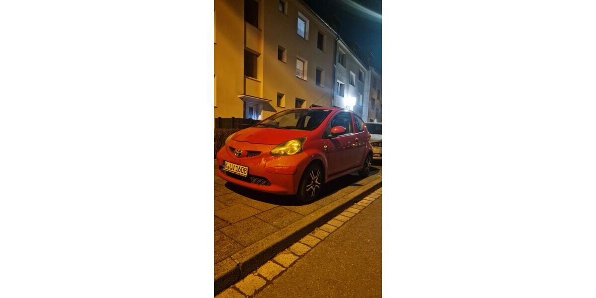 Toyota Aygo (X) 214.000 km 1.499 &euro; Köln 50739