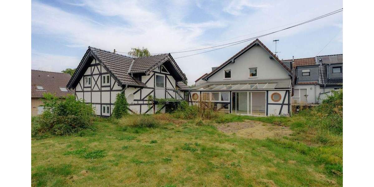 Einfamilienhaus Bergisch Gladbach Herrenstrunden - 8 Zimmer, 193 m&sup2;, 599.000&euro; | Angebot:25686767