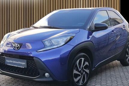 Toyota Aygo (X) 21.630 km 15.990 &euro; Leverkusen 51381