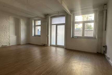 Wohnung Düsseldorf Stadtmitte - 2 Zimmer, 65 m&sup2;, 1.150&euro; | Angebot:26278139